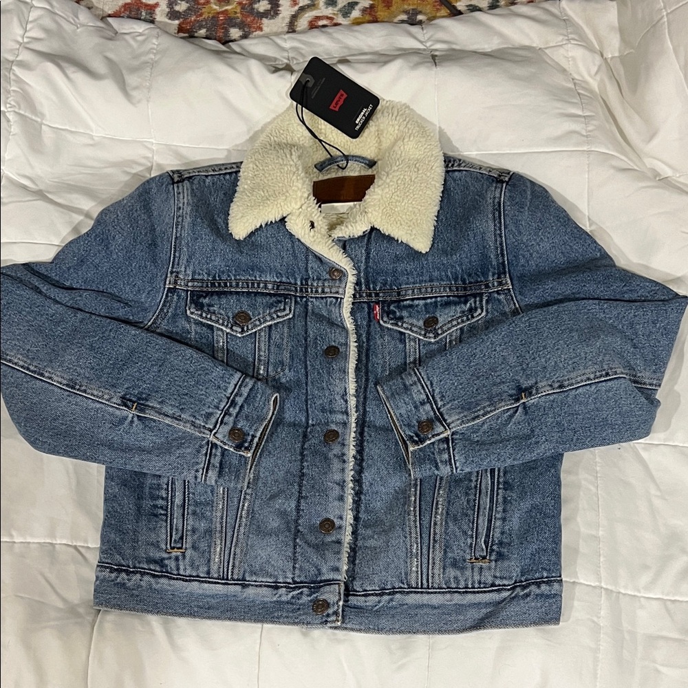 Levi's Classic Blue Denim Jacket with Cream Sherpa Collar